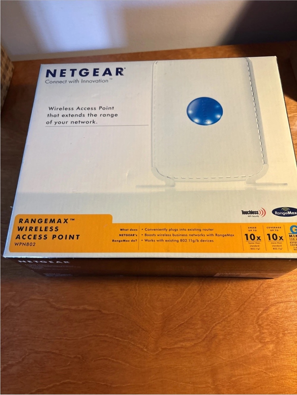netgear WPN 802 Rangemax White Wireless Access Point with Blue Indicator